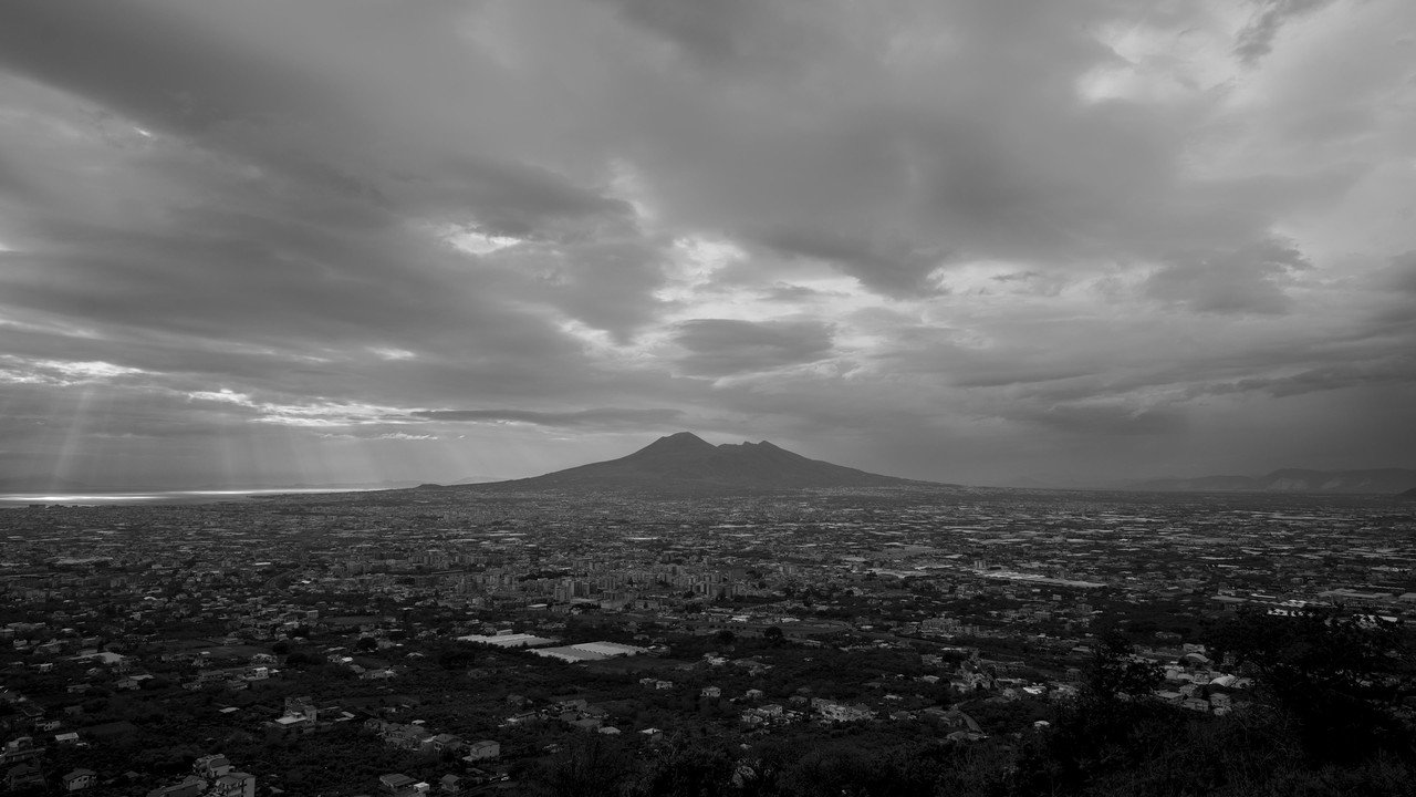 Pompei: Below the Clouds