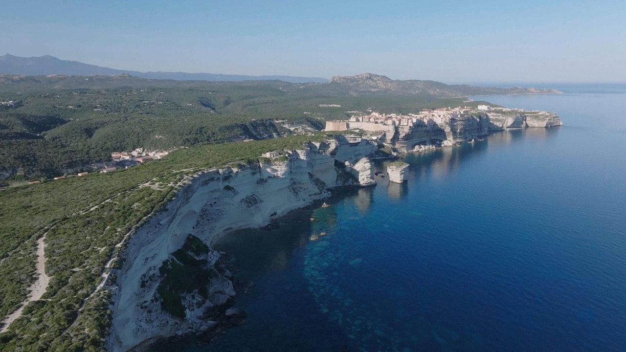 Falaises de Bonifacio : érosion inévitable ?
