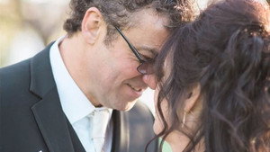 Modern Love: Love Without Sense