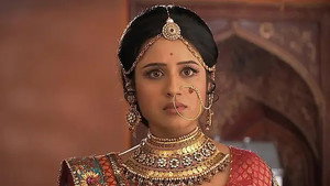 Anga informs Jalal that Dilawar Khan is a Rajput