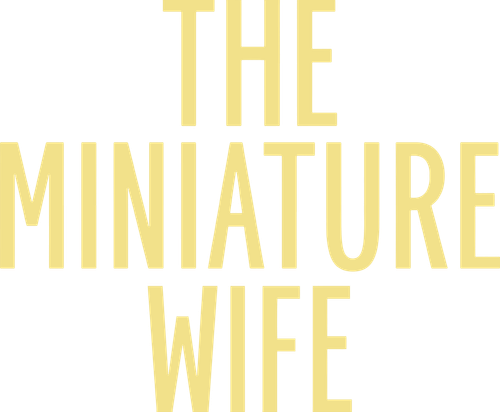 The Miniature Wife logo